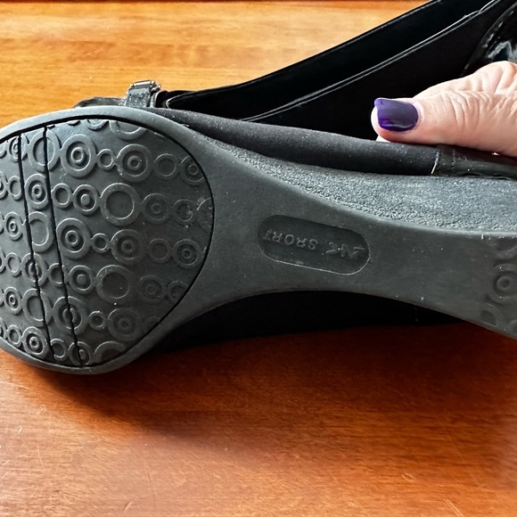 Sized 10M black dressy wedges - Picture 3 of 5